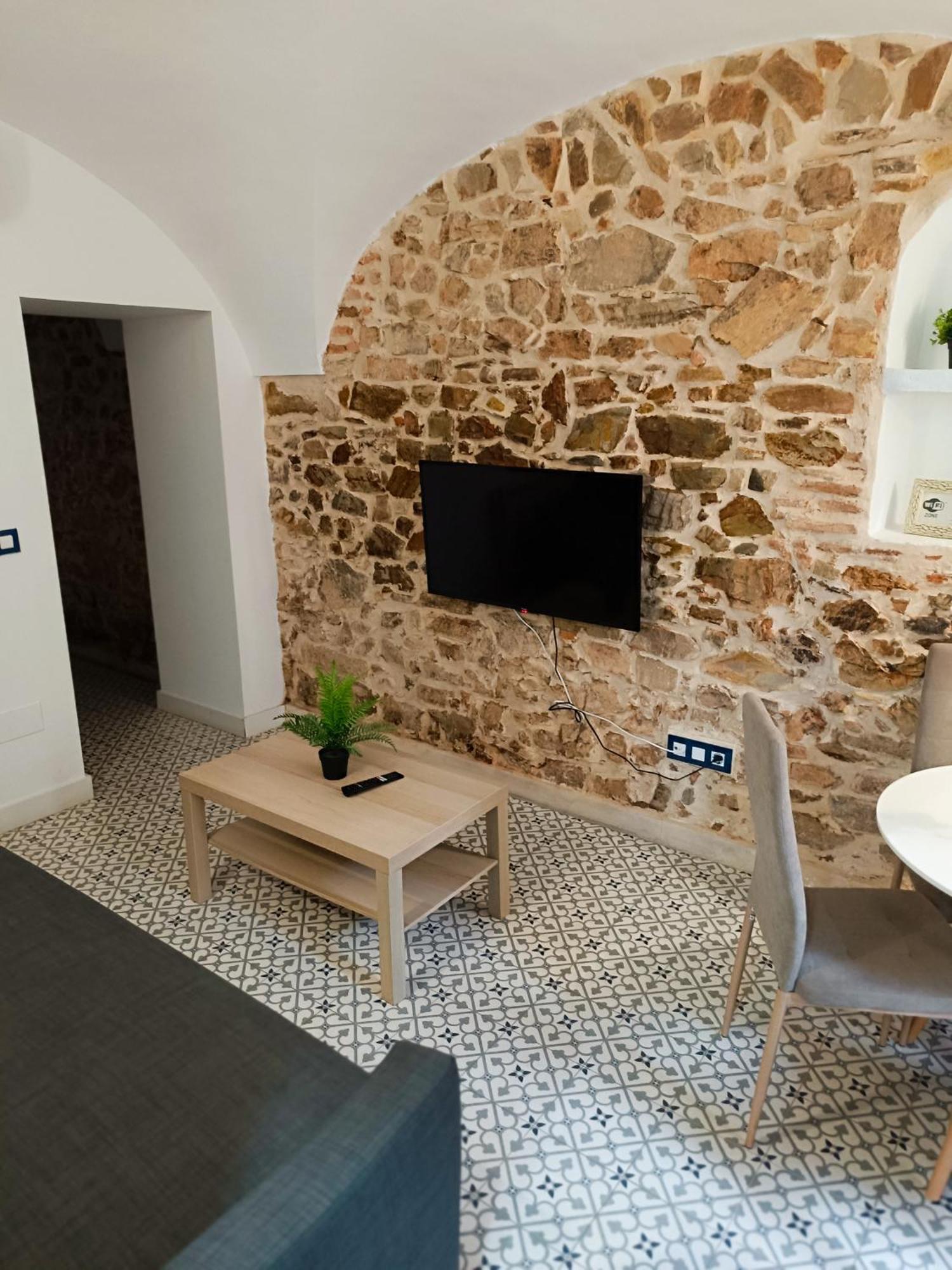 Al-Qazeres Suites Caceres Exterior photo